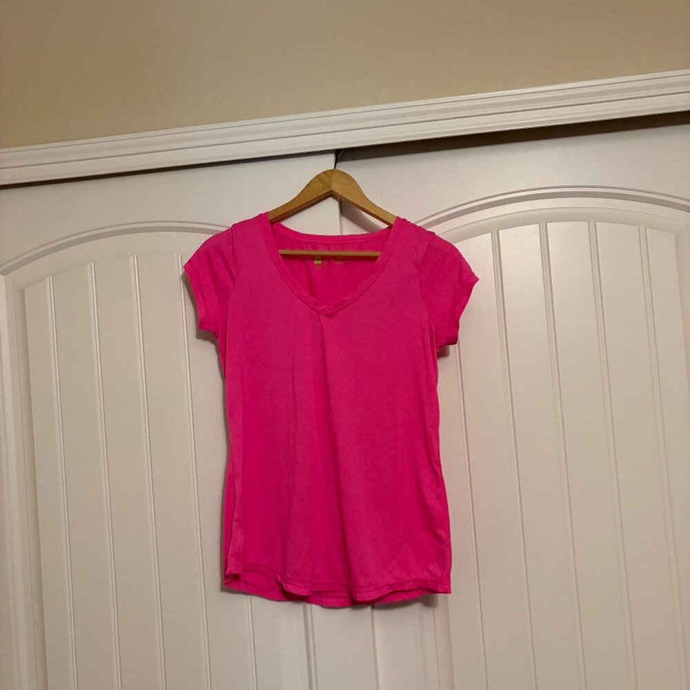 Xersion Activewear T Shirt Small Bright Pink Short Sleeve V Neck Polyester
